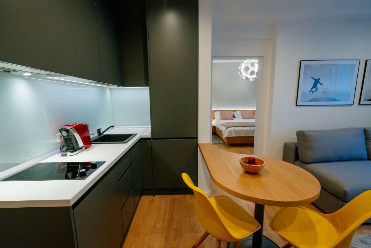 Arbans Elegant Apartment In The City Center Bucarest Exterior foto
